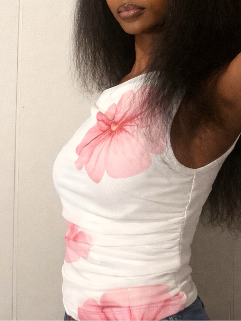 Women's White Sleeveless Top - Classic Scoop Neck